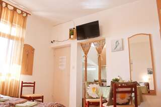 Гостевой дом Guest House Tomanovic Херцег-Нови Номер-студио с видом на море (для 3 взрослых)-2