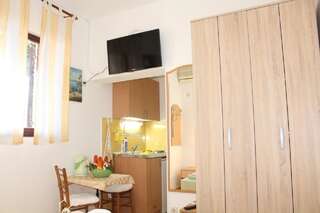 Гостевой дом Guest House Tomanovic Херцег-Нови Номер-студио, вид на море (для 2 взрослых)-6